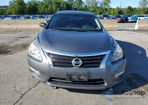 2015 Nissan Altima 2.5 z USA, uszkodzony, nr VIN 1N4AL3AP2FN873582